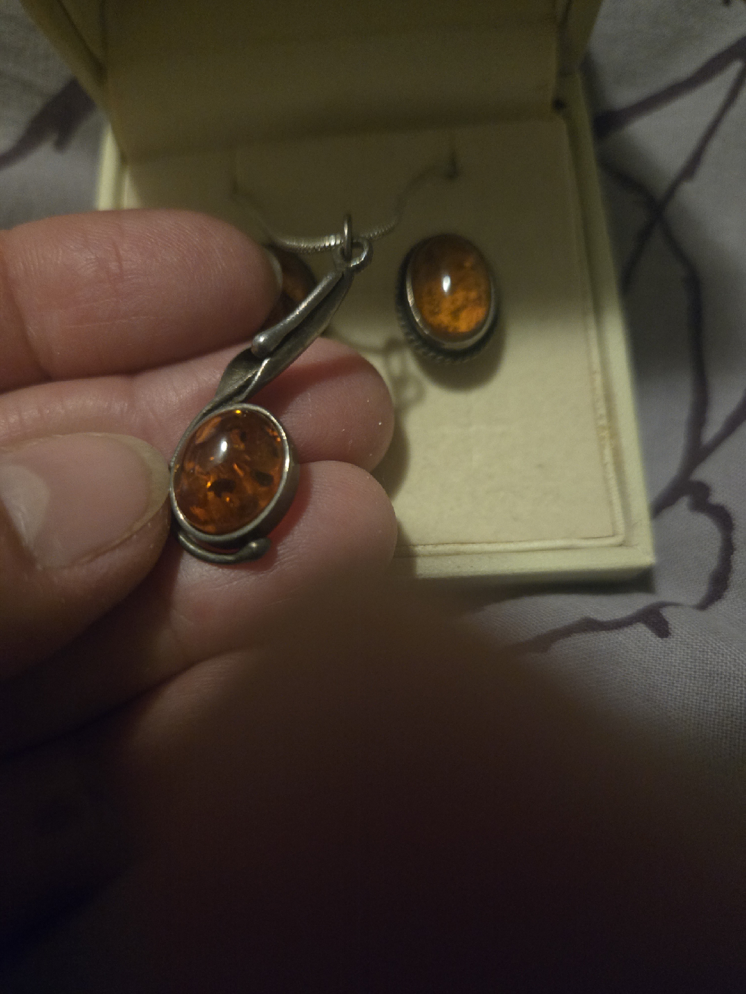 Amber Pendant Necklace & Earrings Set - photo 2