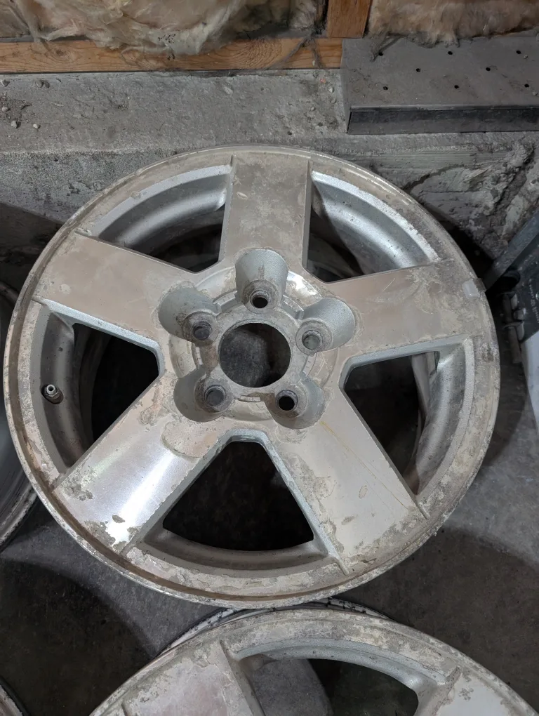 (4)-16 Inch Chevrolet Equinox Alloy Rims/TPMS Off 2007 Equinox image indicator(5)