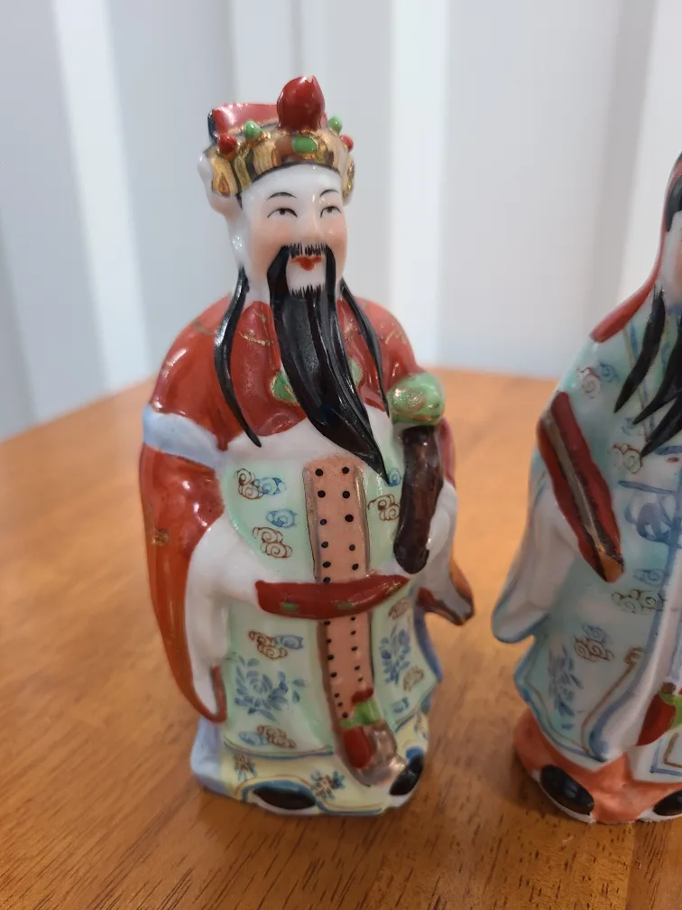 Two Chinese God Figurines image indicator(2)
