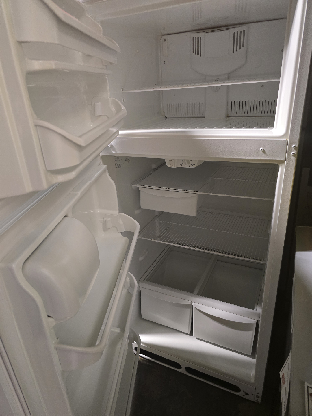 Frigidaire Regular Fridge - White - photo 2