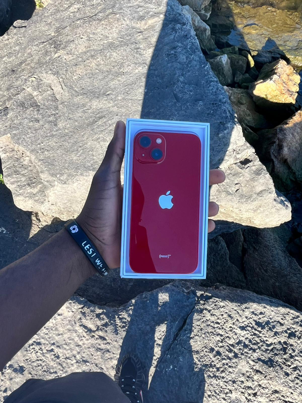 Iphone 13 128gb Red Unlocked (with box) - photo 2