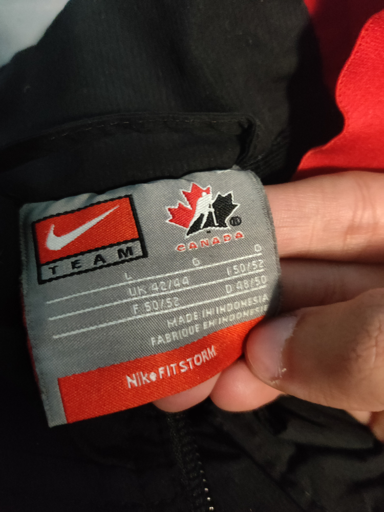 Nike Team Canada Jacket, Size L - photo 2