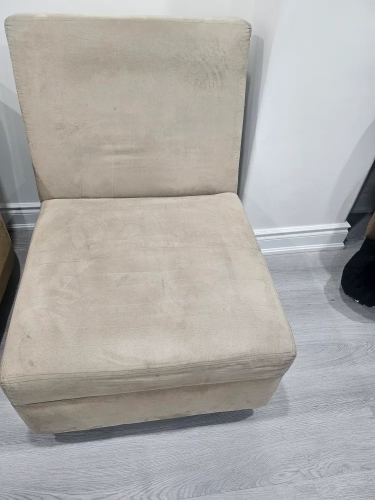 Beige Armchair - Cozy Accent Chair image indicator(2)