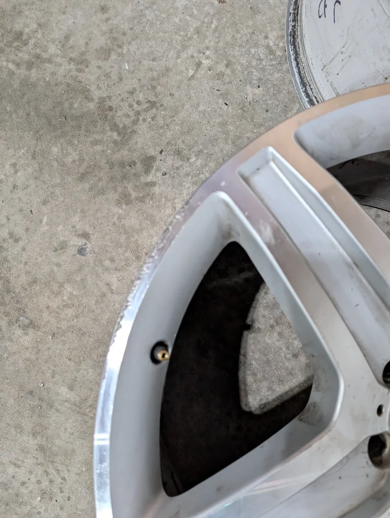 (4)-21 Inch AMG Alloy 2012 Mercedes Benz GL350 image indicator(6)