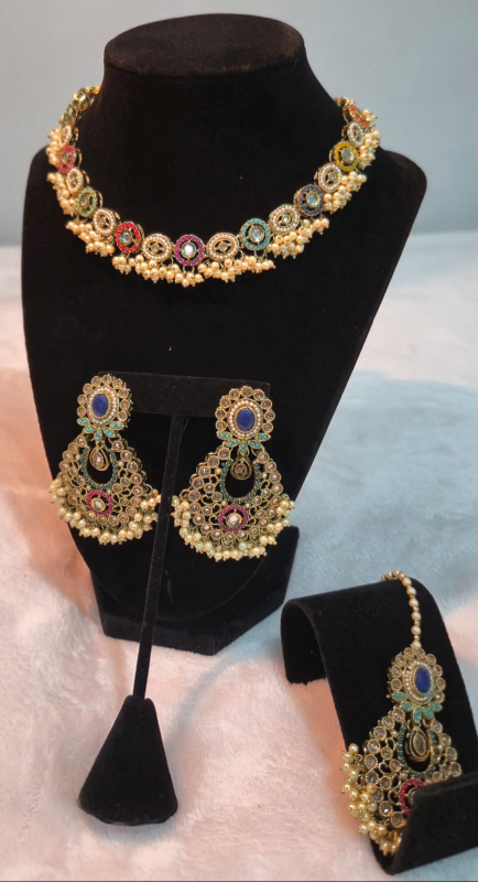 Multicolor Kundan Choker Set – Necklace, Earrings & Maang Tikka - photo 2