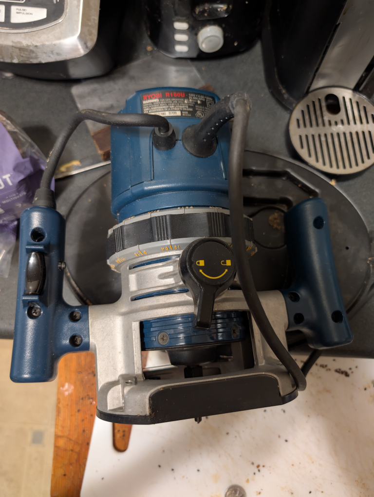 Ryobi 1 1/2 HP Router Kit with Case - photo 3