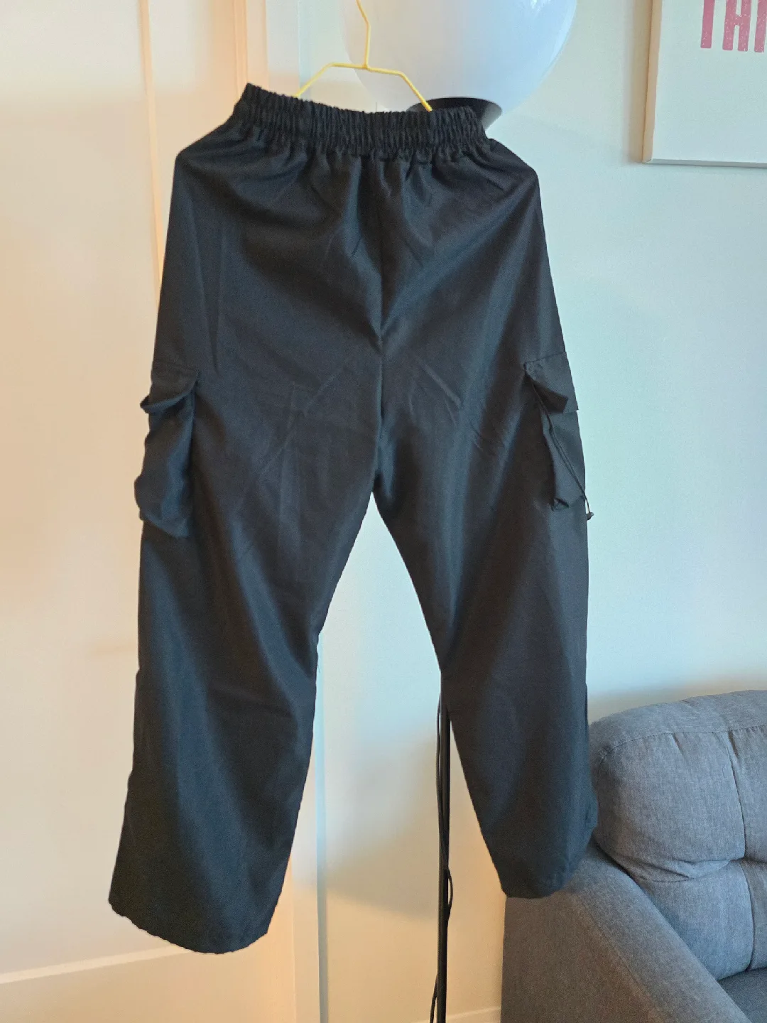 Black Cargo Pants image indicator(2)