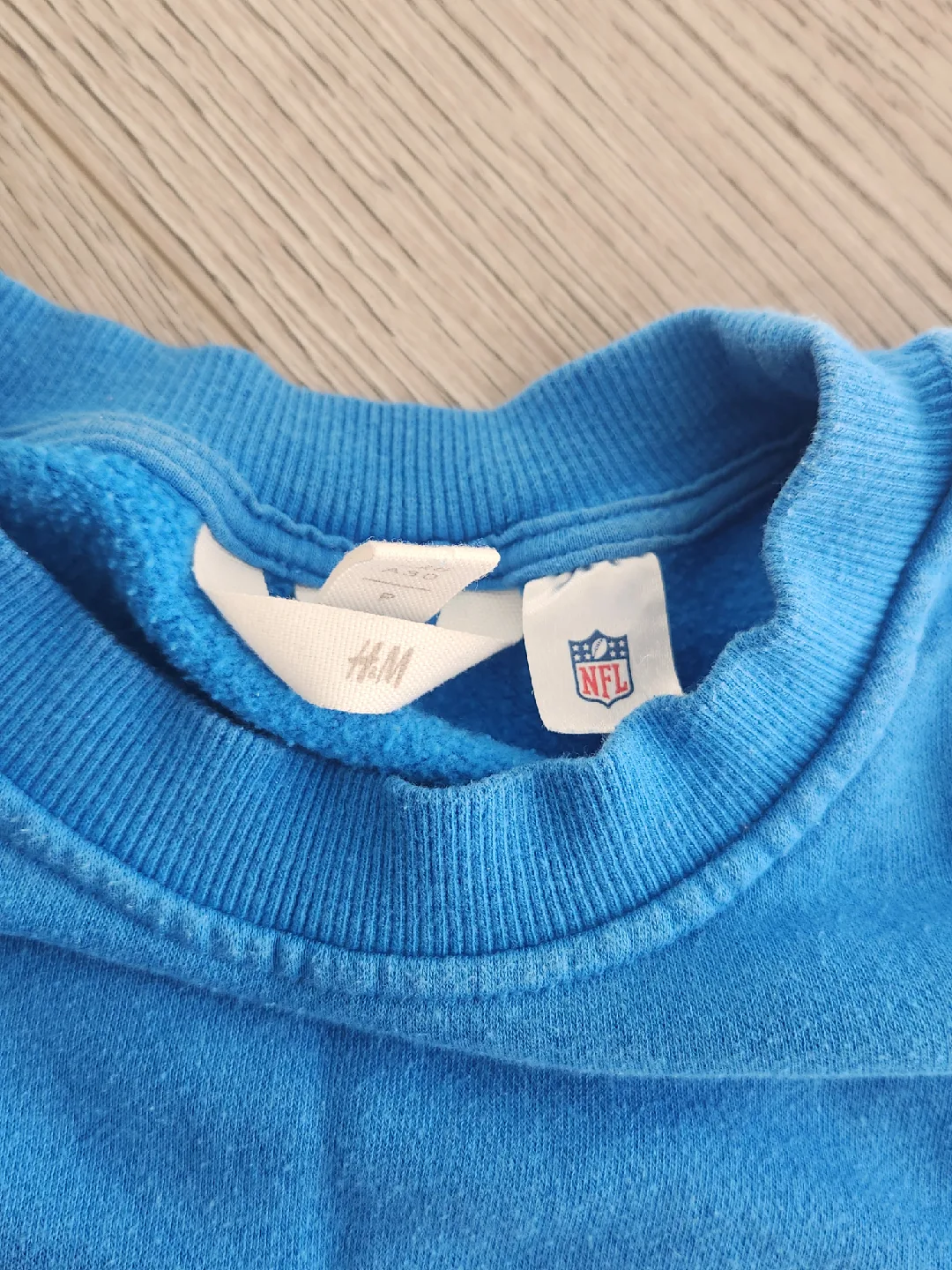 H&M NFL Giants Blue Sweatshirt - S image indicator(2)