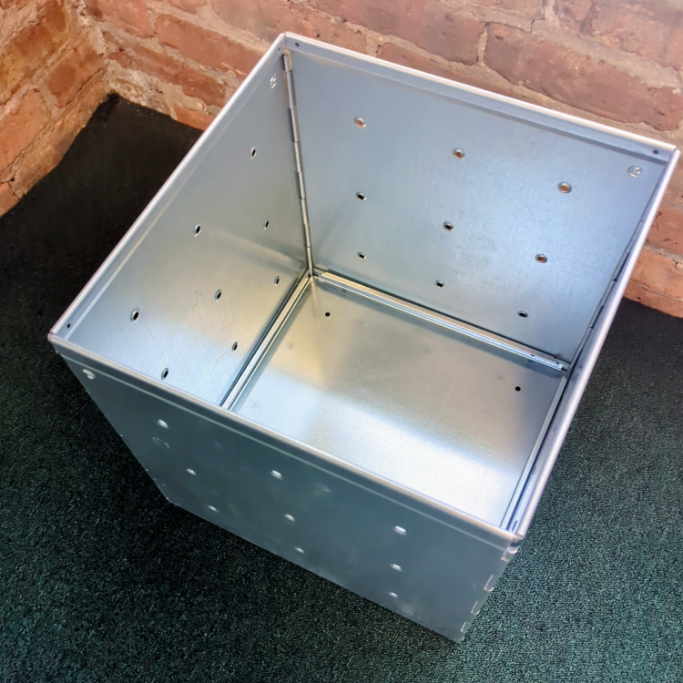 Industrial Loft Metal Cube – Wall-Mountable Storage / Side Table