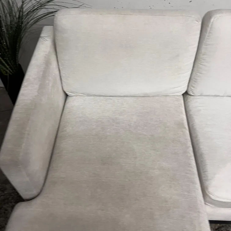 Apartment sectional. L shaped sofa couch. delivery image indicator(4)