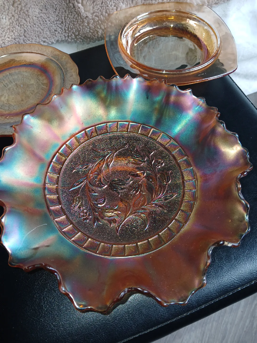 Vintage Iridescent Carnival Glass Bowls / ash trays image indicator(2)