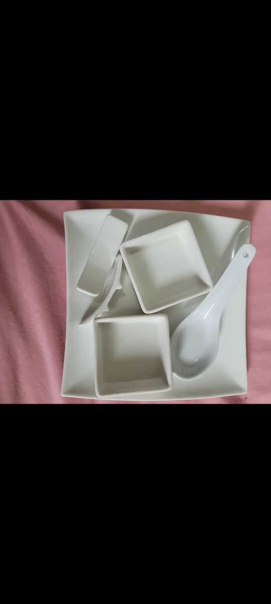 Maxwell & Williams Porcelain Dishes Bundle image indicator(10)