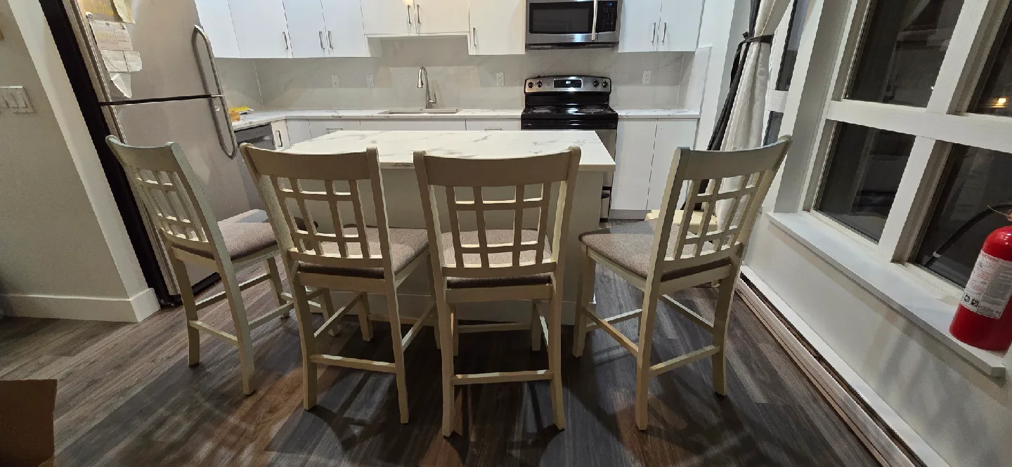 Set of 4 Bar Stools - Kitchen Island Chairs image indicator(2)