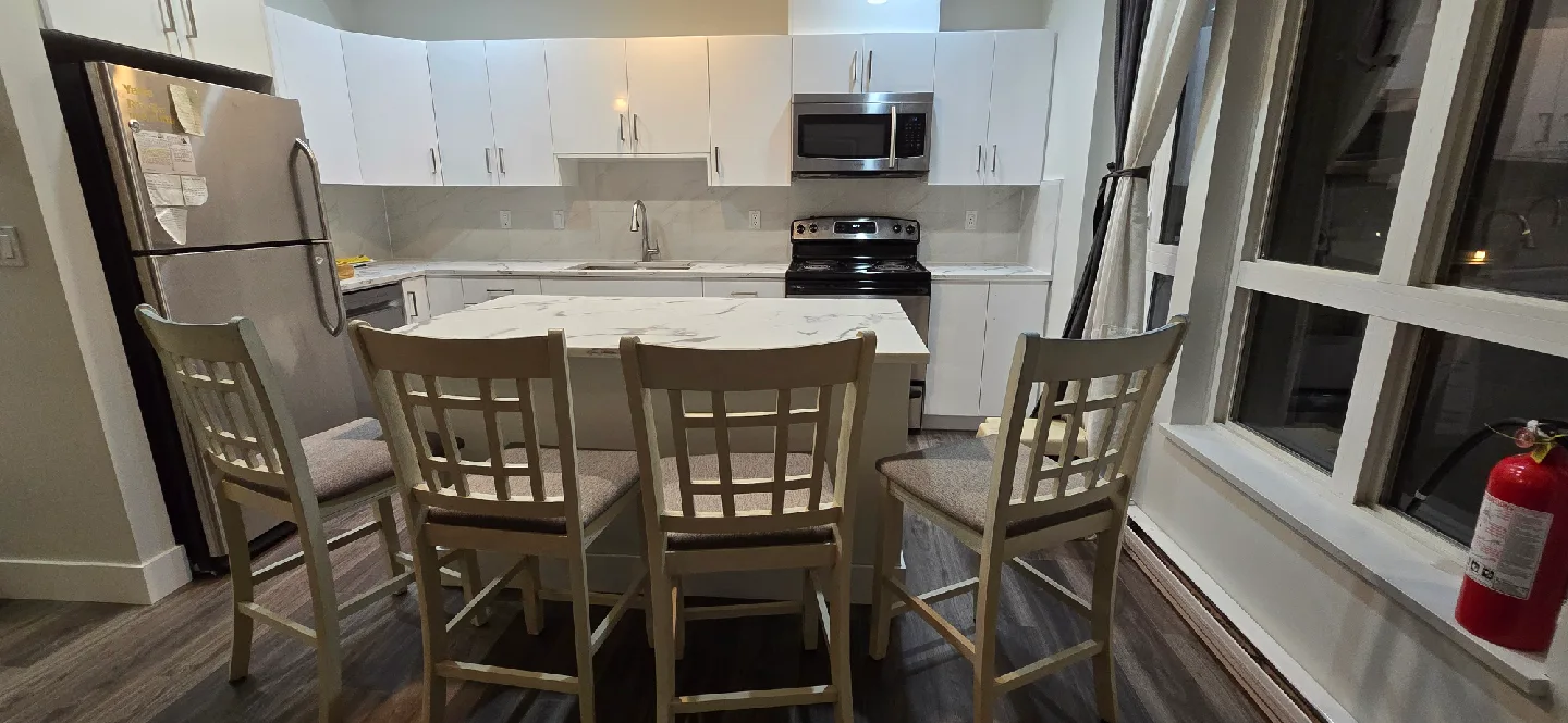 Set of 4 Bar Stools - Kitchen Island Chairs image indicator(3)