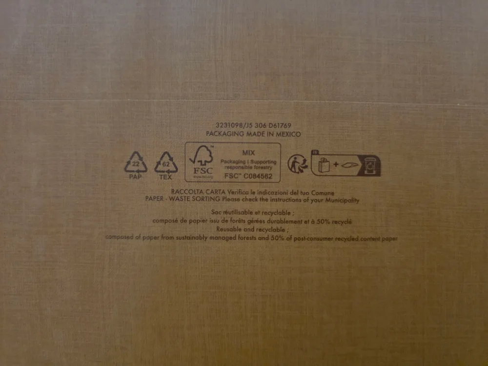 Empty Louis Vuitton Box and paper bag image indicator(6)