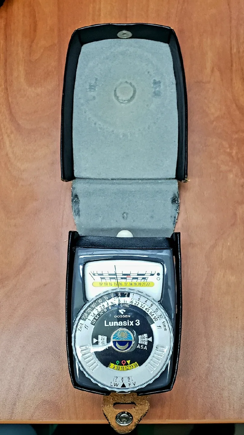 Gossen Lunasix 3 Light Meter image indicator(3)