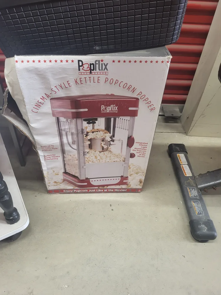 Popflix Cinema-Style Kettle Popcorn Popper thumbnail