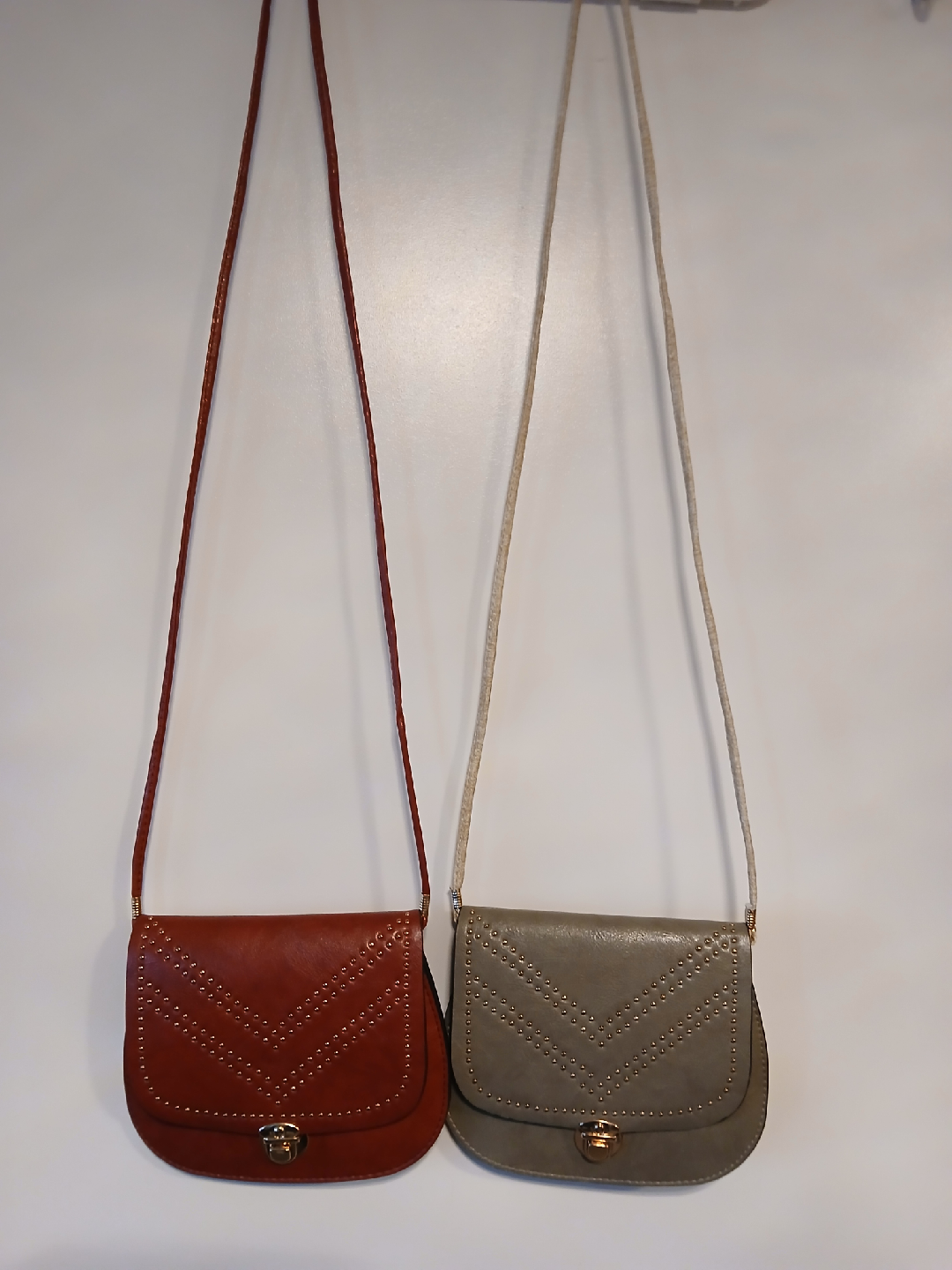 🆕️2 Crossbody Bags.Red and pale green.  $4 EACH FIRM.