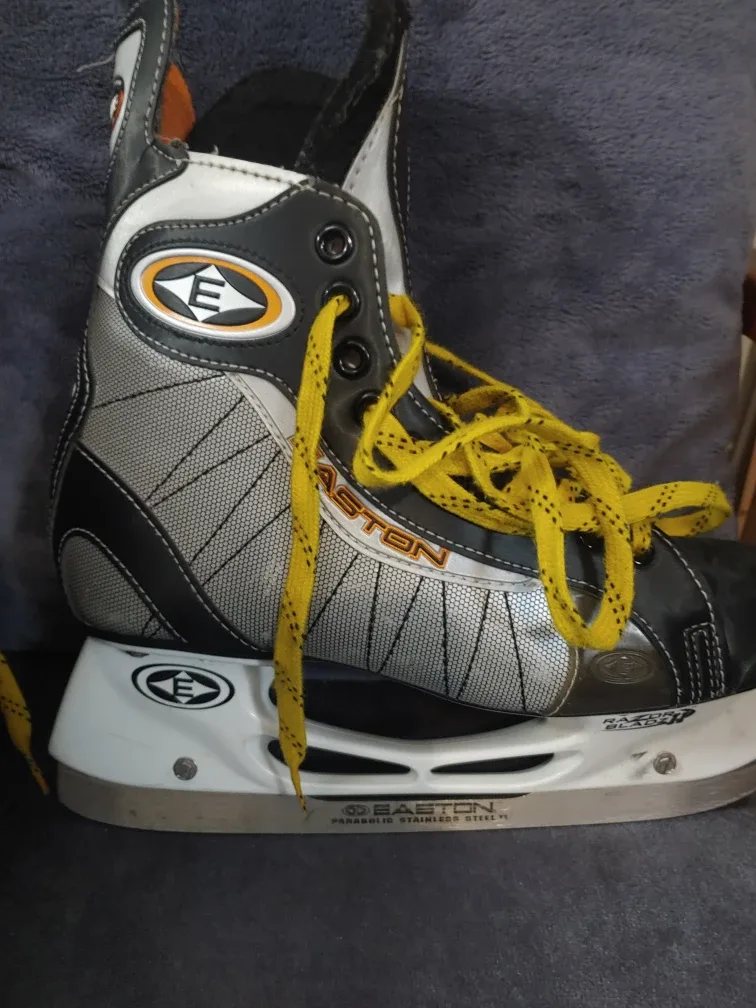 Easton Comp Lite Pro Ice Skates - Size 7.5D image indicator(2)