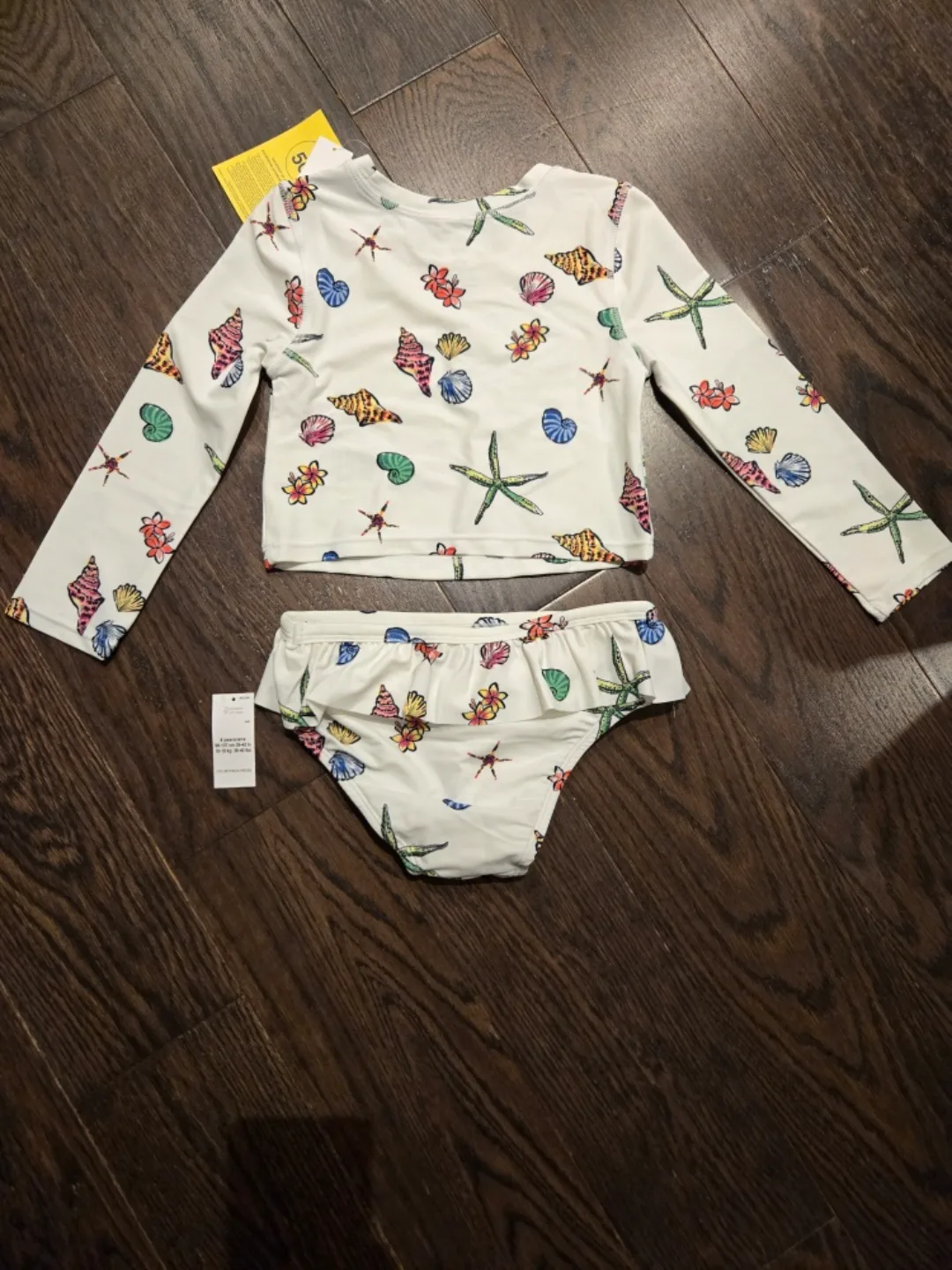 New GAP Kids Rash Guard Swim Set - Size 4T image indicator(2)