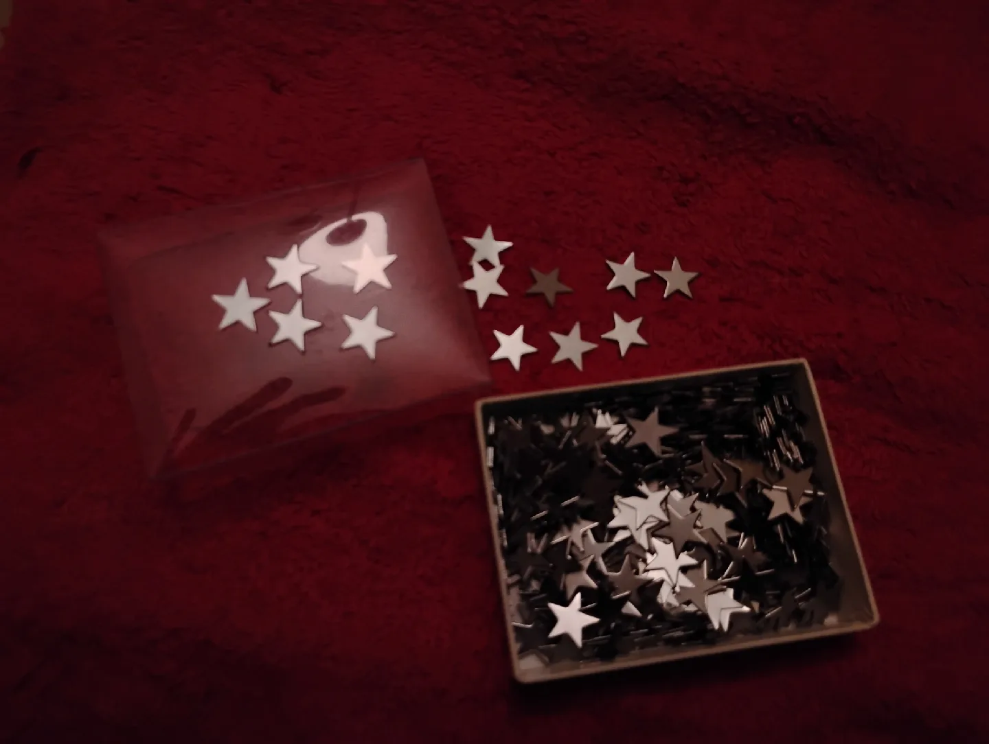 NEW! SMALL METAL STAR CONFETTI/GLITTER thumbnail