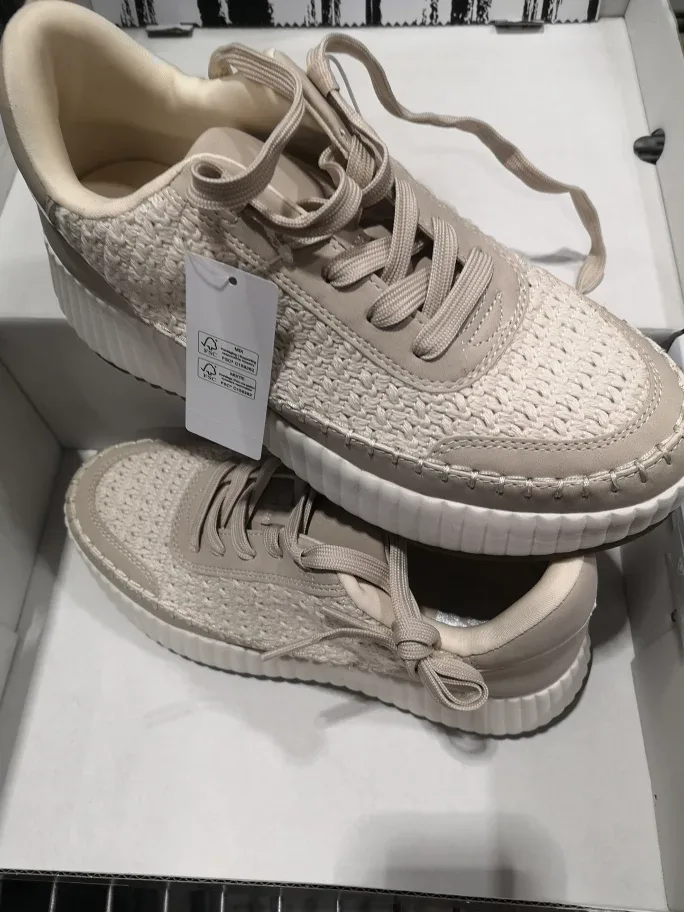 Beige/Beige Women's Shoes - Size 8 image indicator(2)