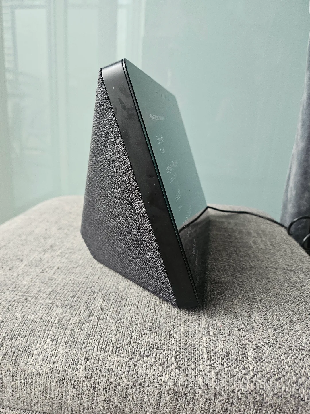 Amazon Echo Show 2nd Generation image indicator(4)