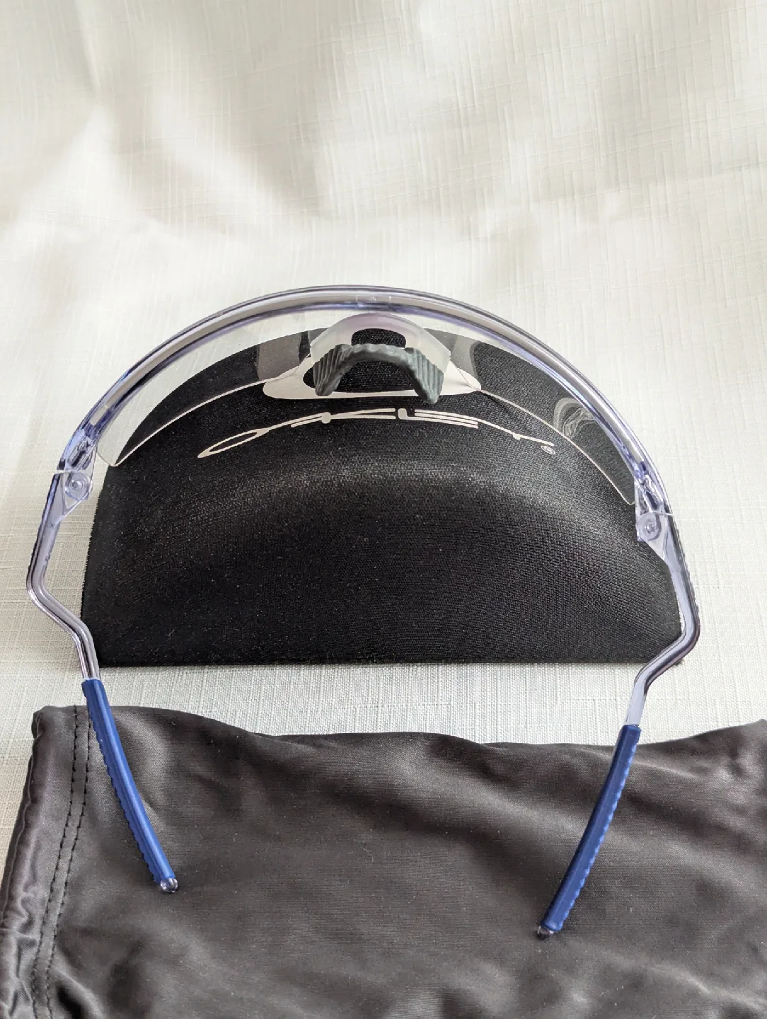 Oakley clear Software glasses with blue arms & Case image indicator(5)