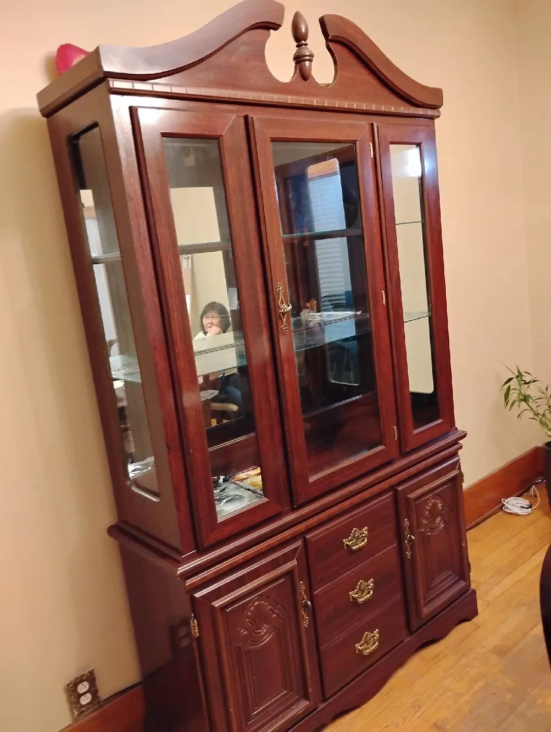 Wooden China Cabinet image indicator(3)