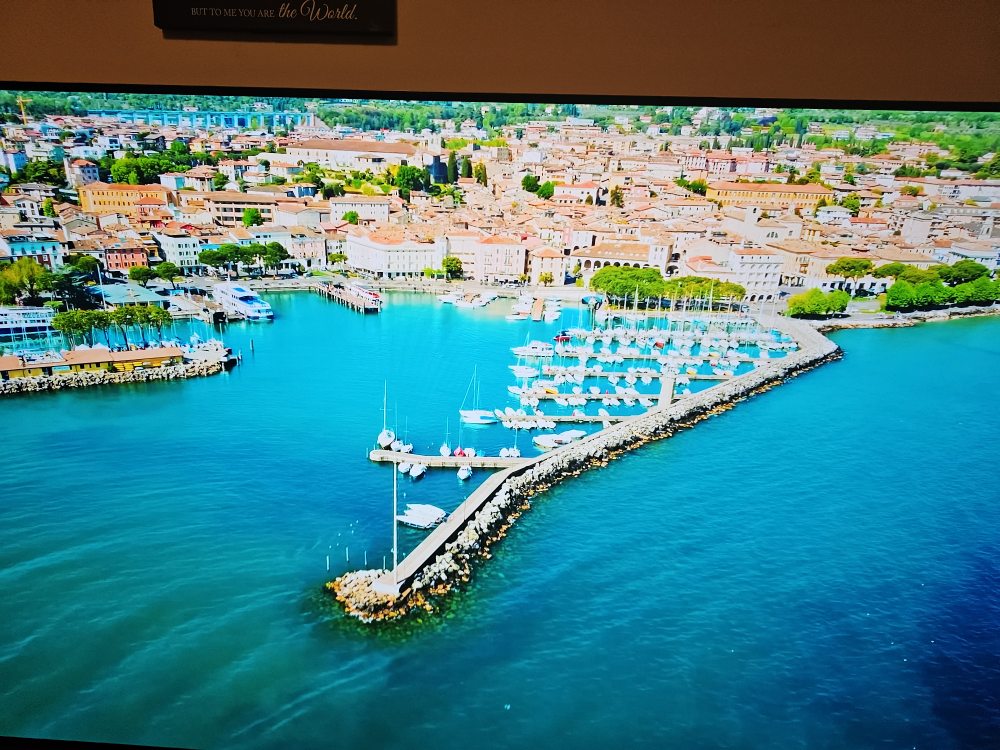 42" 4K real high definition barely used.
