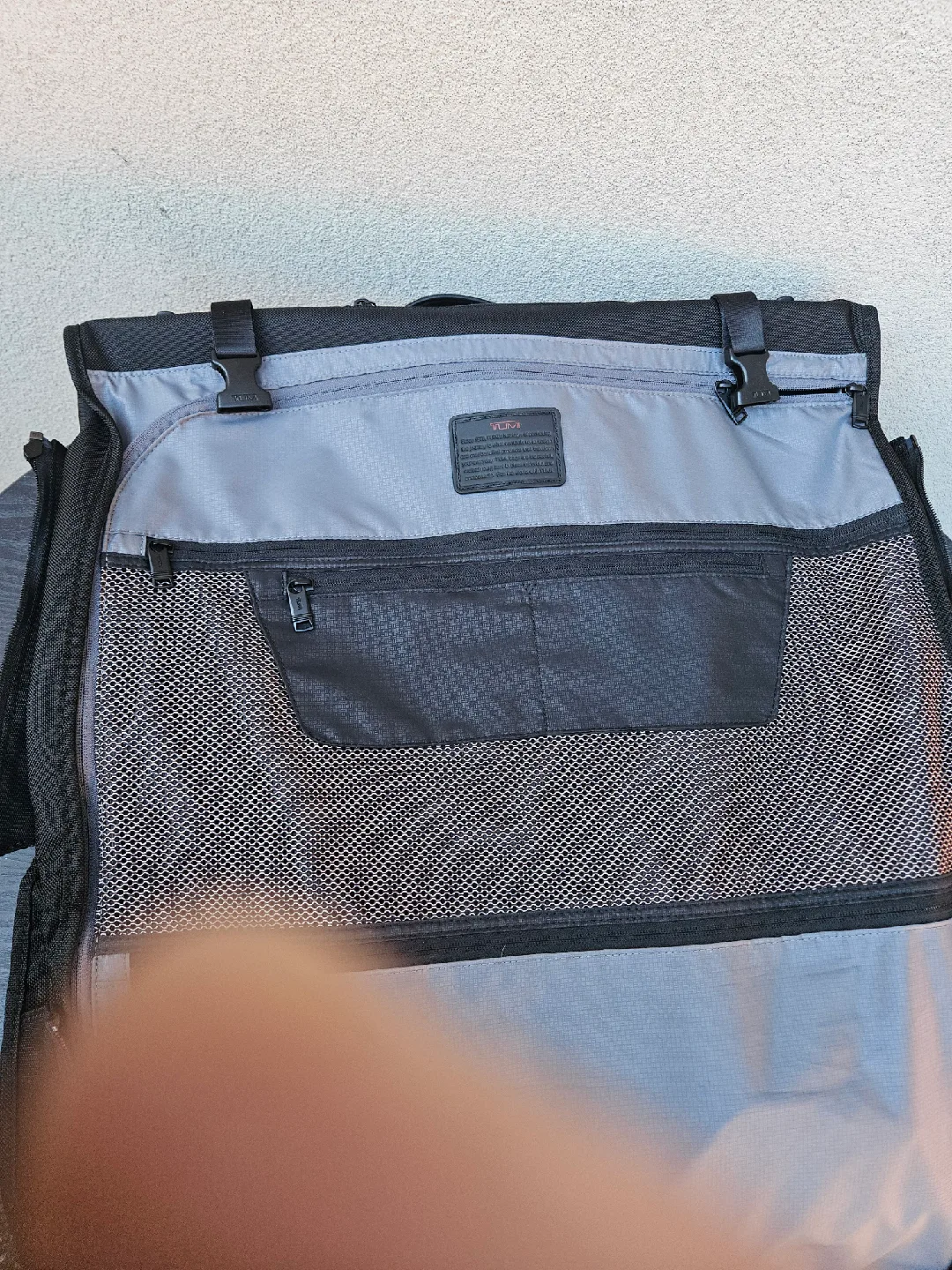 TUMI Altman Garment Bag - Black image indicator(2)