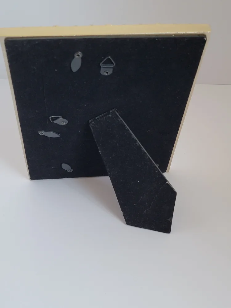 Decorative Gold Picture Frame with a dragon and warrior art image indicator(2)