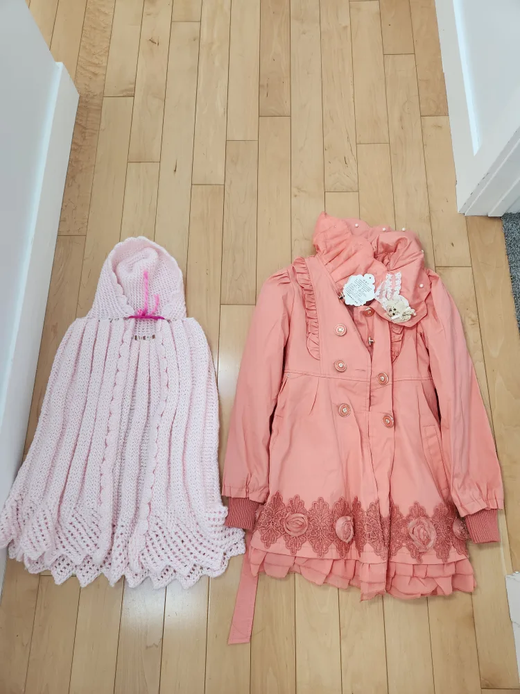 Lot Of Girls Dresses, Cape & Jacket - Size 8/10 (Kids) image indicator(2)
