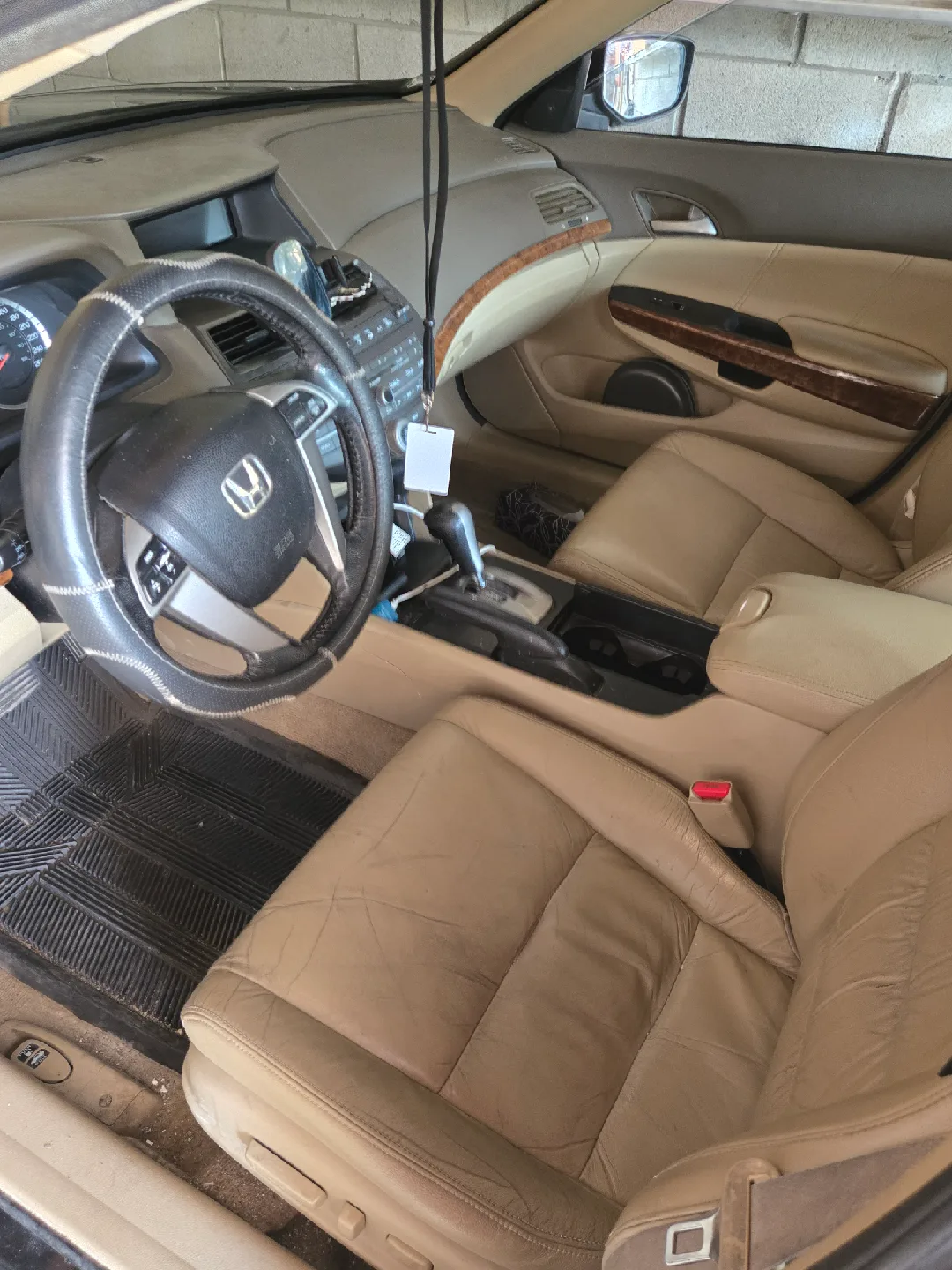 2010 Black Honda Accord V6 image indicator(8)