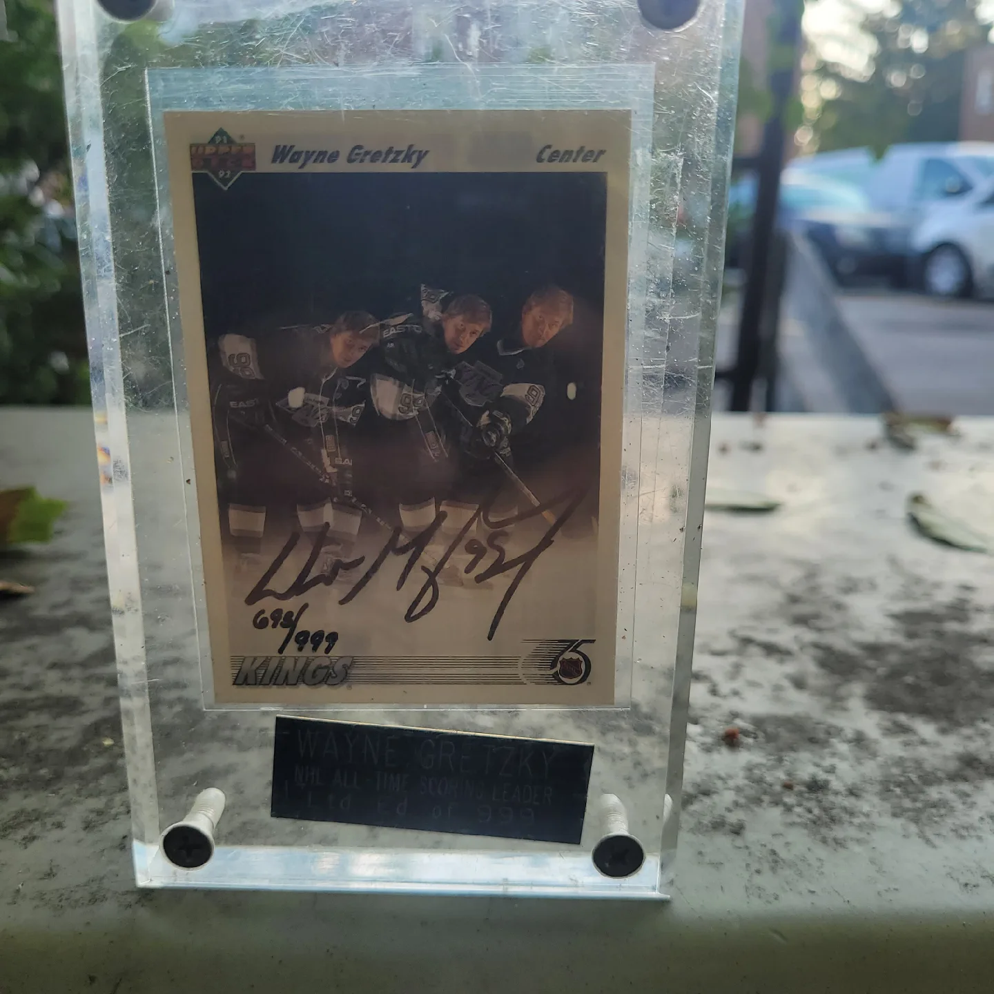 Wayne Gretzky Hockey Card - Limited Edition thumbnail