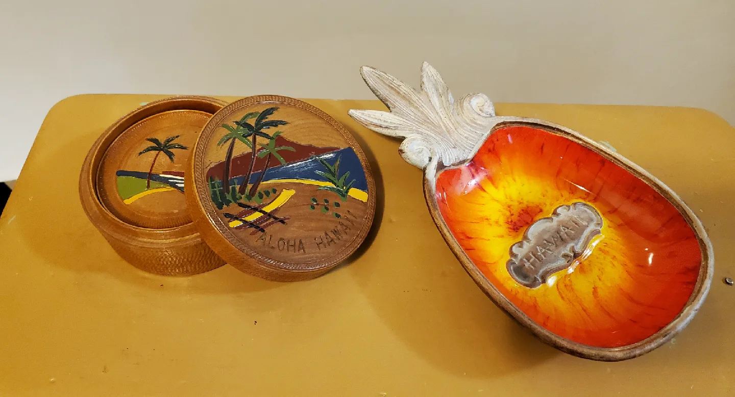 Aloha Hawaii Coasters Set and Ashtray thumbnail