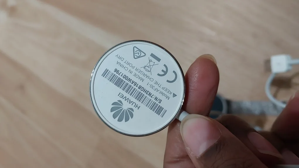 🥕Huawei Smart Watch with Stainless Steel Band & charger🥕 image indicator(6)