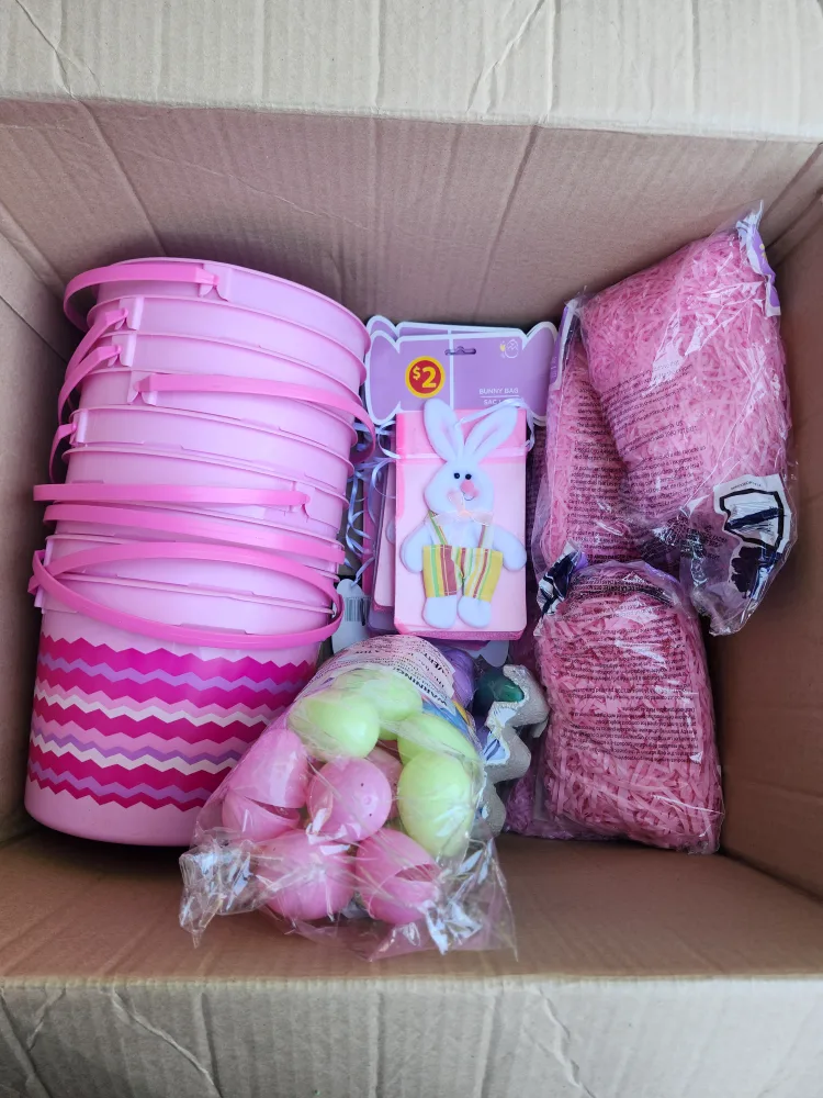 Easter Baskets & Decor Set image indicator(3)