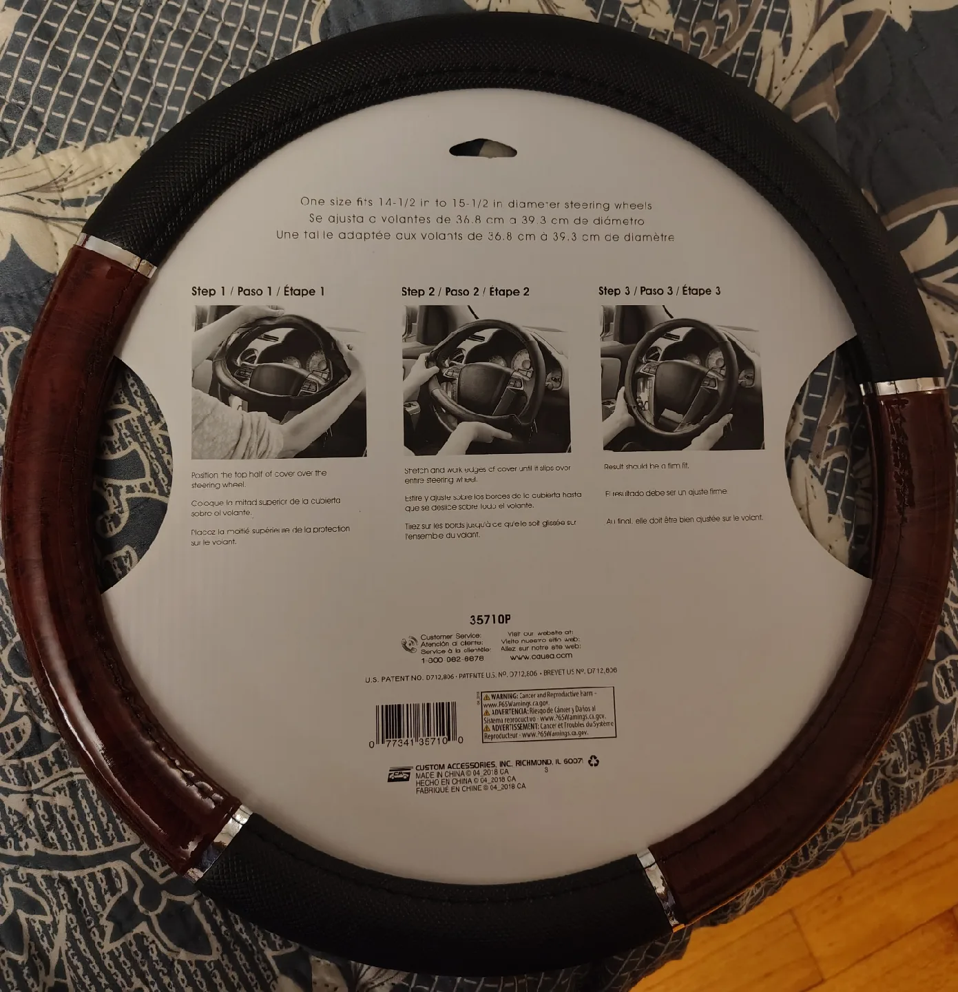 Custom Accessories EZ Stretch Steering Wheel Cover image indicator(2)