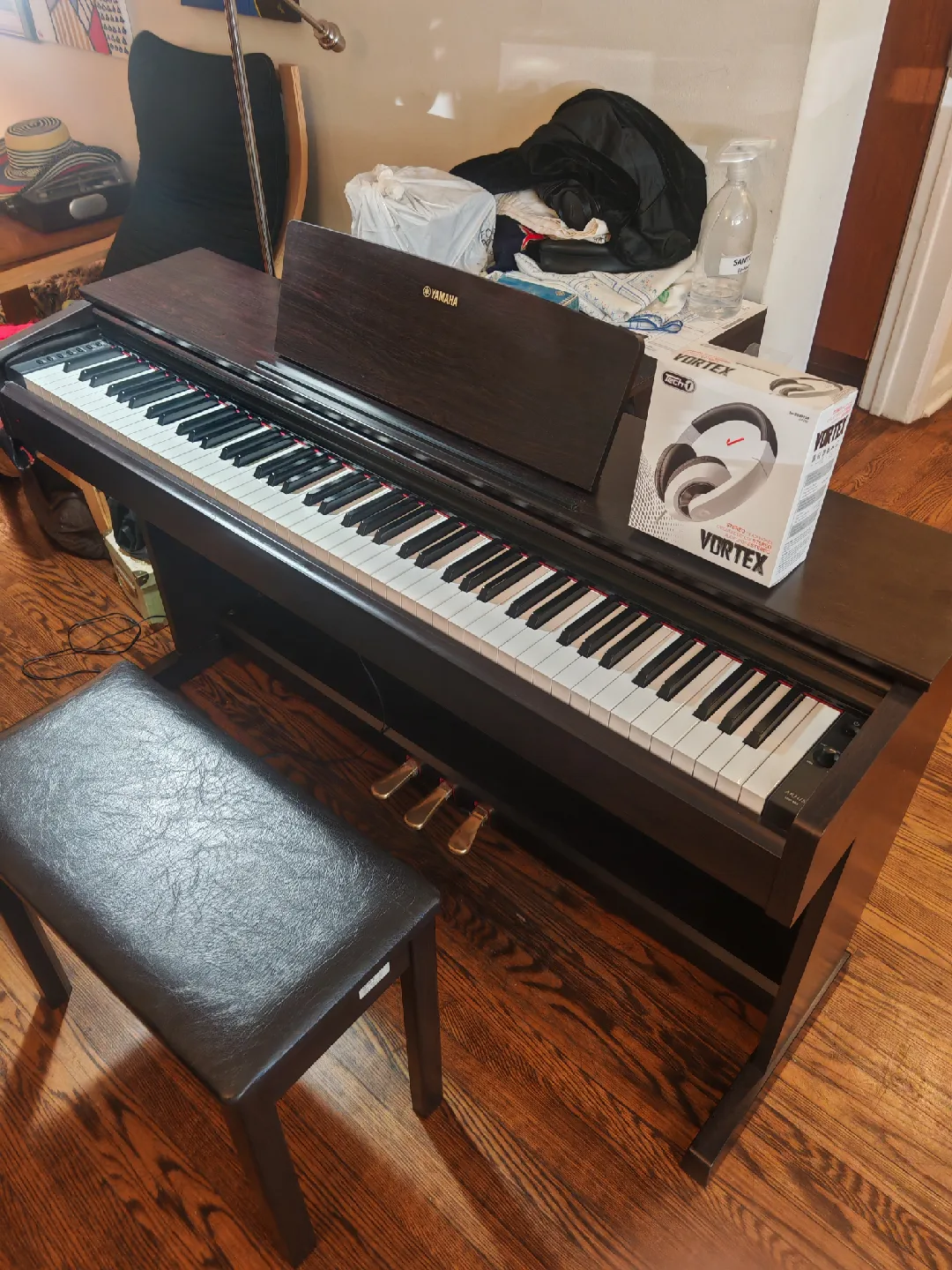 Yamaha Arius YDP-143 Digital Piano with Bench thumbnail