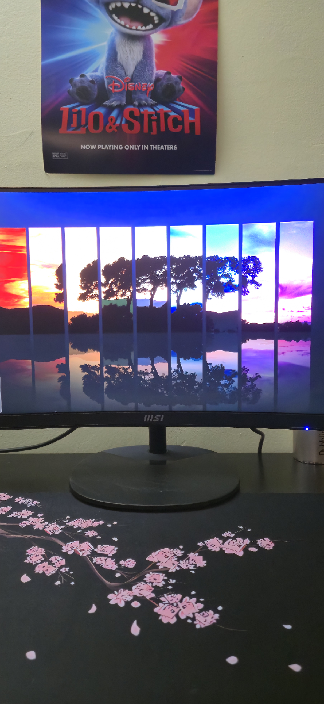 selling Monitor tabel and chair - photo 3