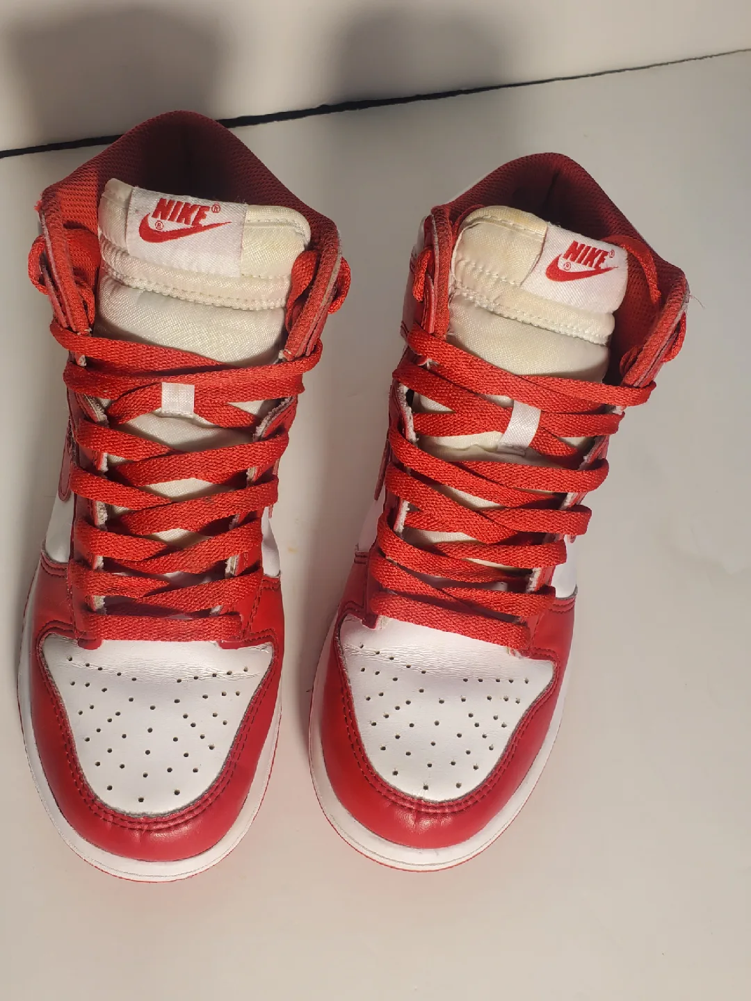 Nike Dunk High Championship White Red (GS) DB2179-106 Size 5.5Y image indicator(2)