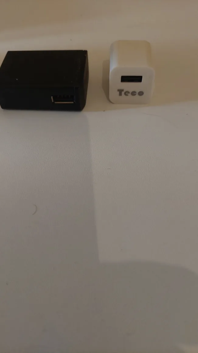 Two USB Wall Chargers - Teeco White & Black thumbnail