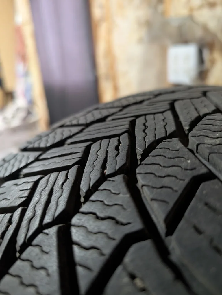 (4)-225/65R17 Winter Tires/Rims Off 2020 Mazda CX-5 thumbnail