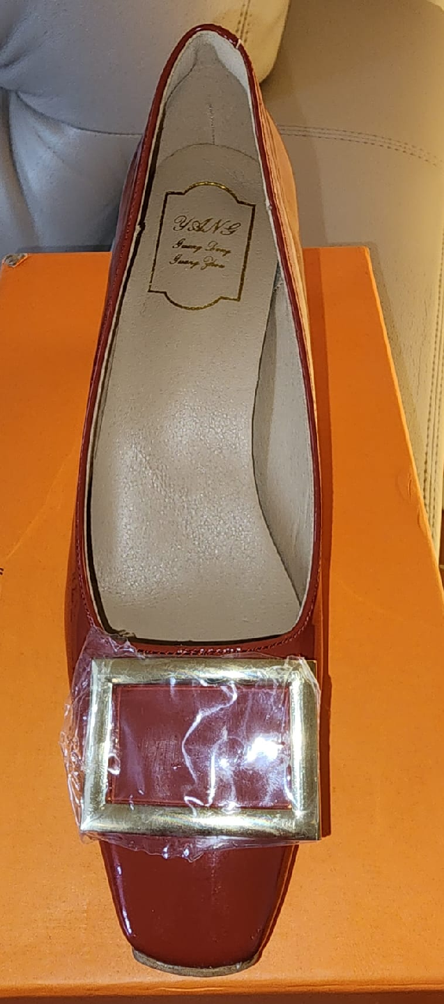 Y.S.L.N.G Red Patent Leather Pumps - photo 5