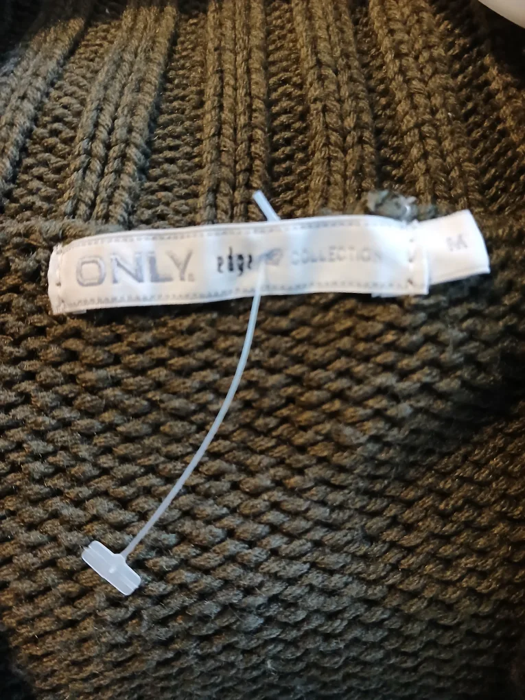 4 Thick, warm Sweaters available - $4 each FIRM. image indicator(4)