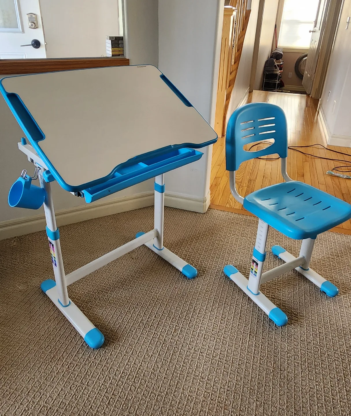Kids Desk and Chair Set - Blue & White image indicator(2)