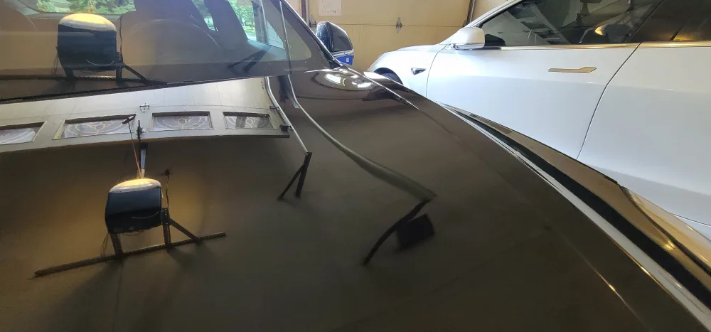 Black Tesla Model 3 image indicator(7)