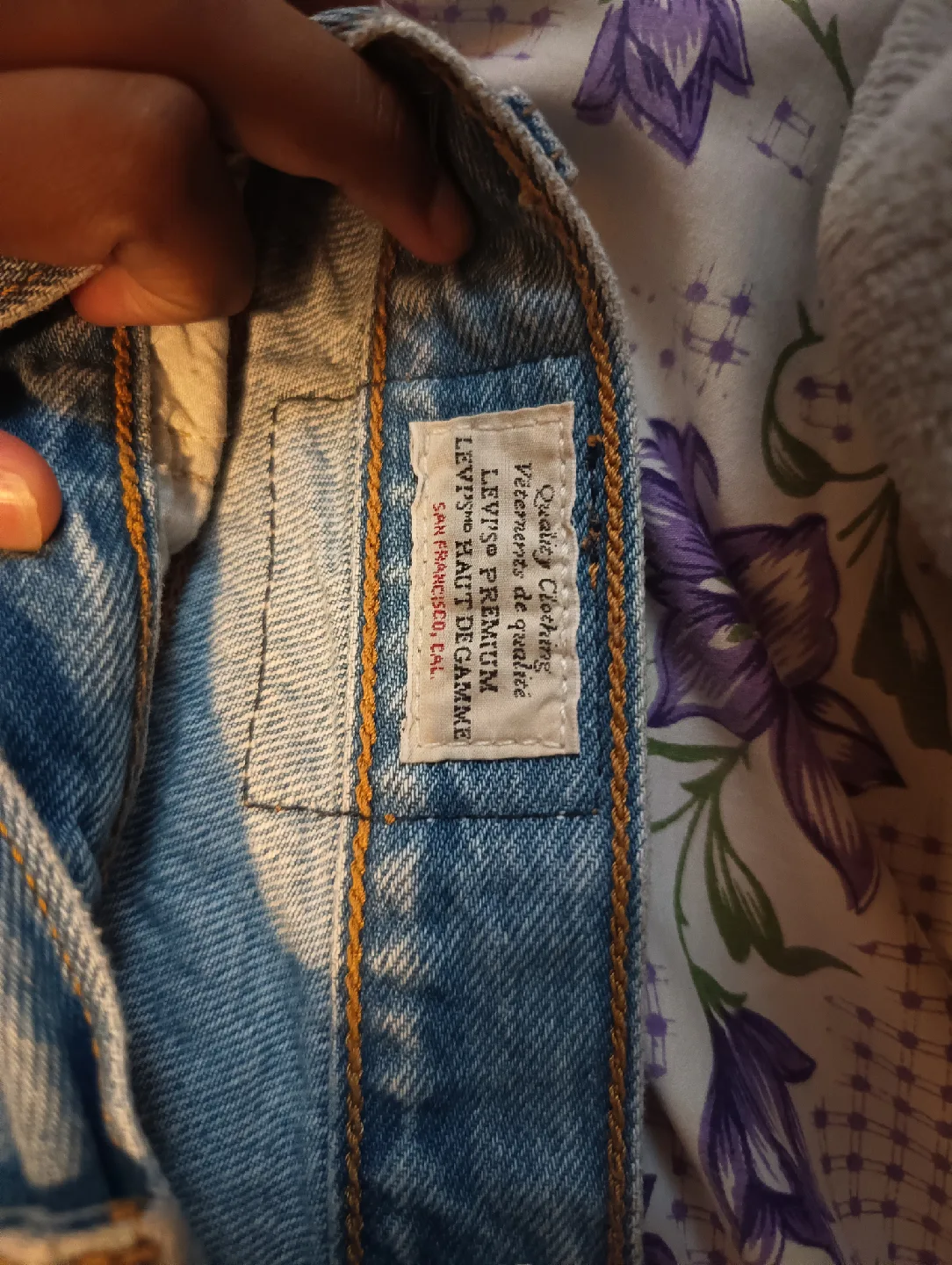 Levi's Wedgie Premium Jeans, Size 26 image indicator(3)