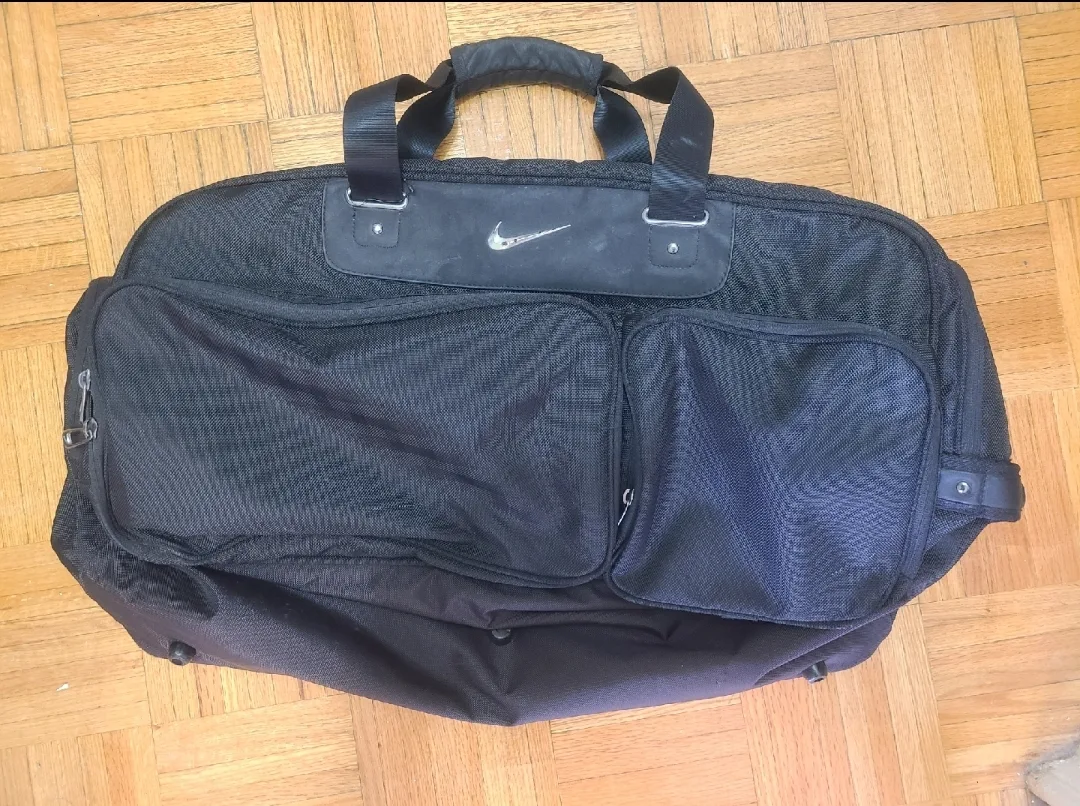 Free Nike Black Duffel Bag 🥕 thumbnail